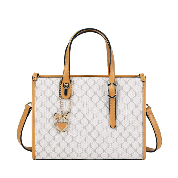 Fashionable and Simple Shoulder Bag
