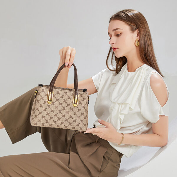 Light Luxury and Versatile Genuine Leather Women's Bag